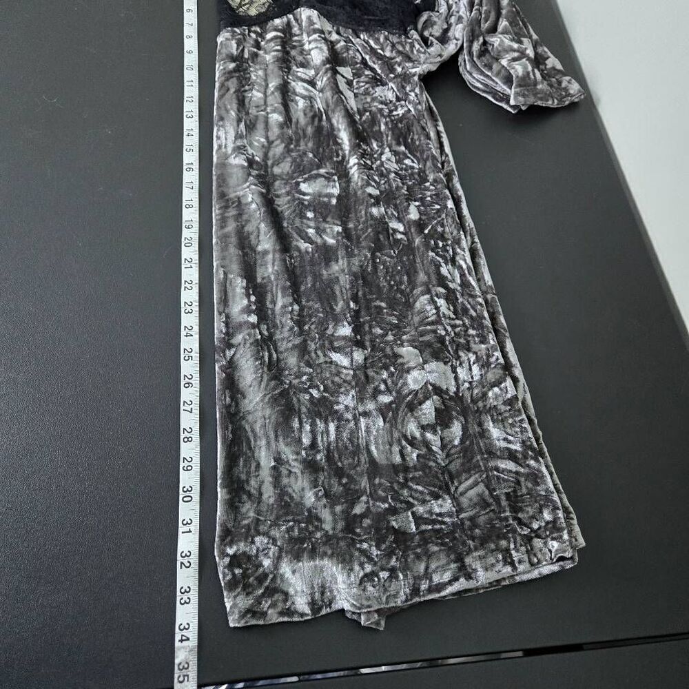 Entro Womens Crushed Velvet Dress Size Small Lace Grey Witchy Whimsigoth NWT - Picture 8 of 8